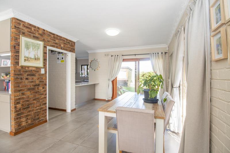 3 Bedroom Property for Sale in Heathfield Western Cape